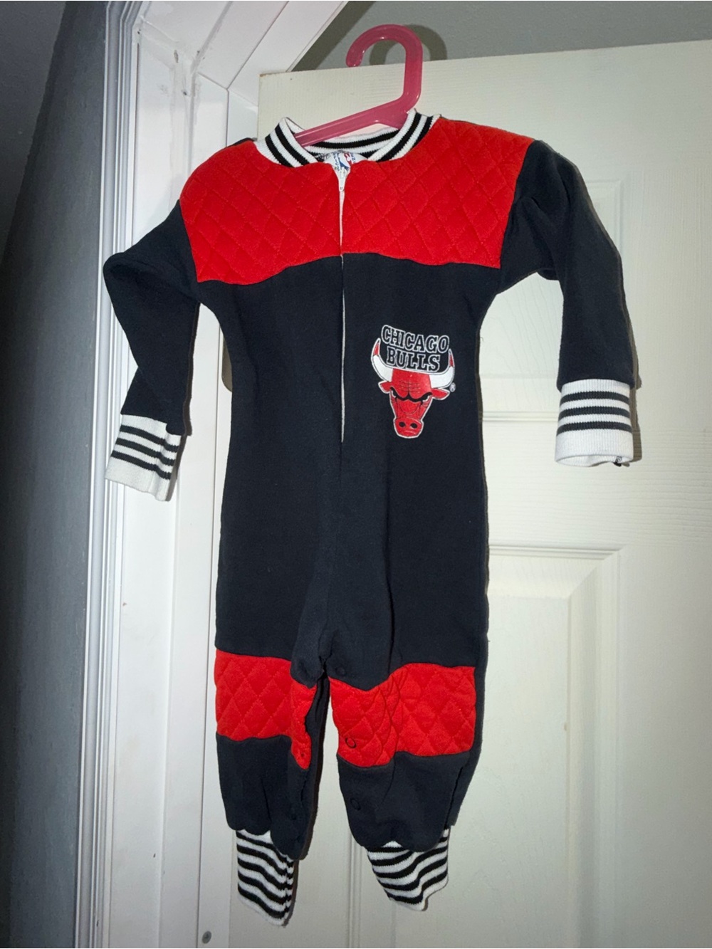 Baby One-Piece Zipper Romper - Black & Red nfl Chicago Bulls